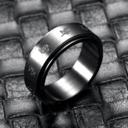 Visual ring size guide showing measurement methods using inner diameter and finger circumference.
